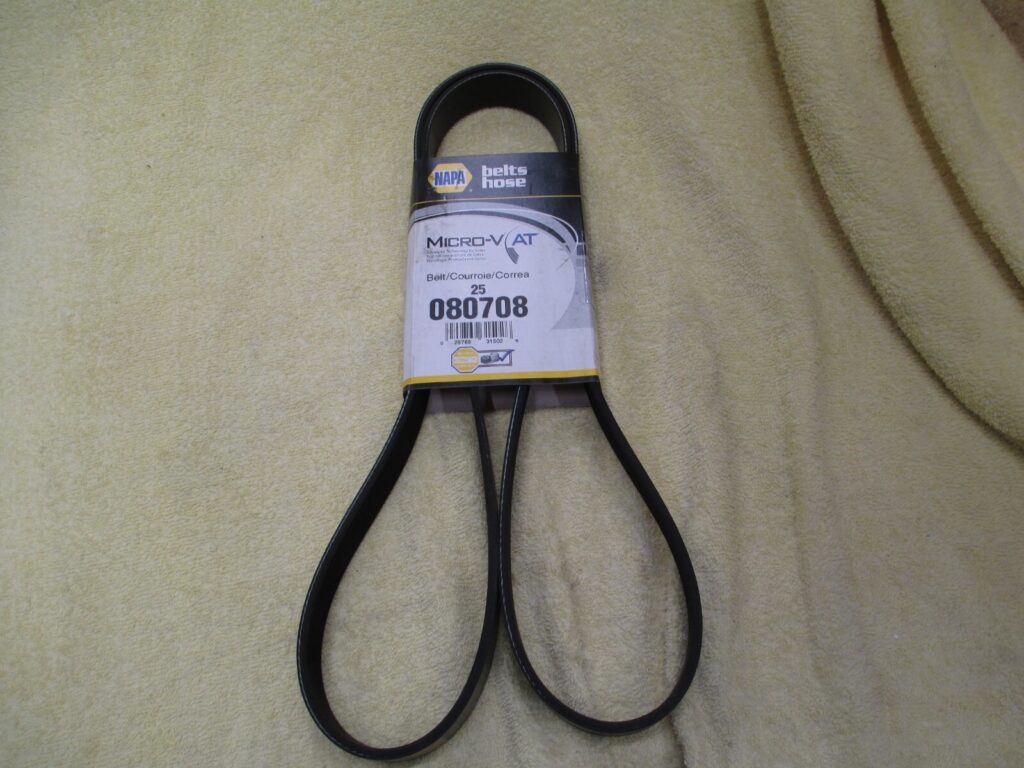 NAPA Serpentine V-Belt 25-080708