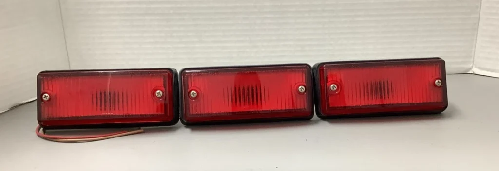 MCI Red Marker Light Assembly 7R-7-98