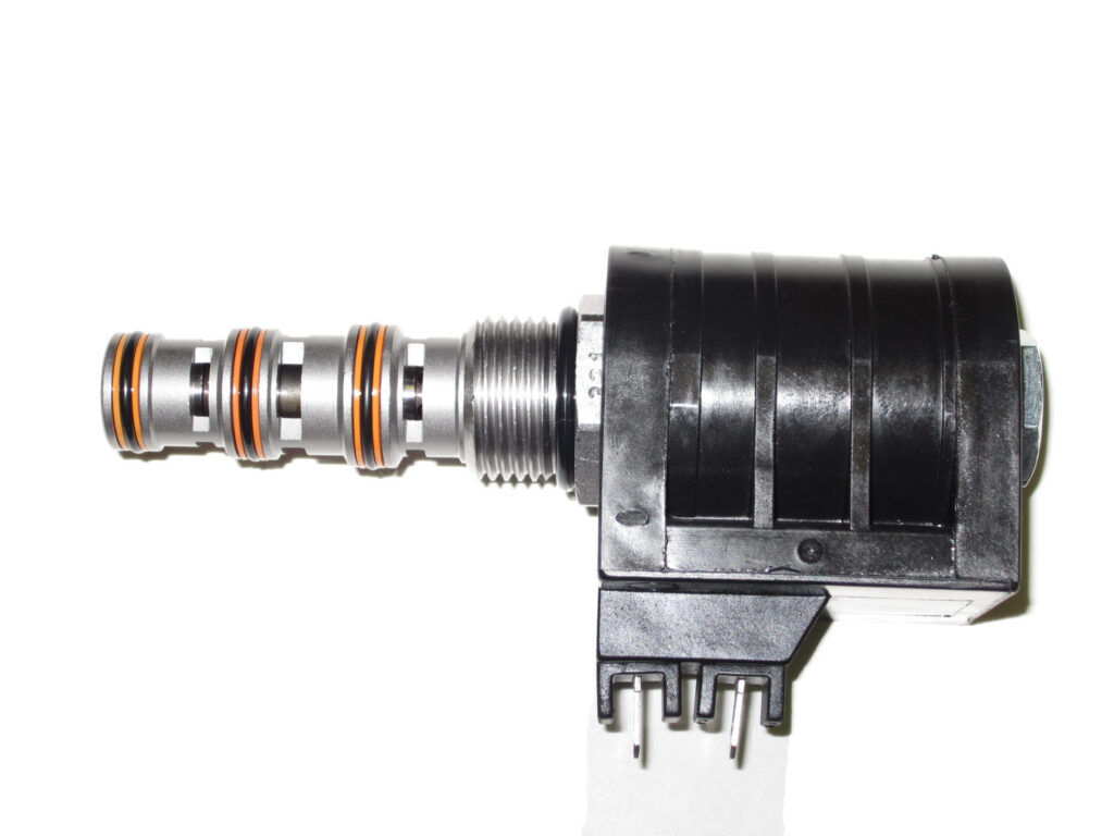 NLP 4-Way Valve & Coil Double Spade FMF3391
